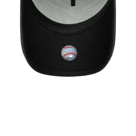 Casquette noire unie effet délavé avec une fermeture snapback - Image 5