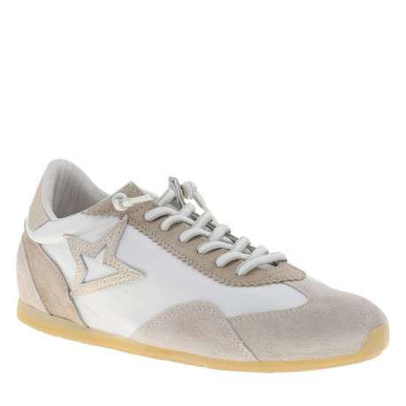Tennis beiges en cuir avec un talon plat et des lacets élastiqués - Image 3