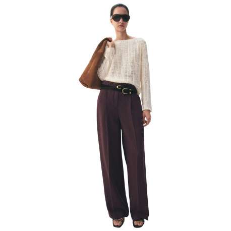 Pantalon chino bordeaux uni pourvu d'une taille intermédiaire - Image 4