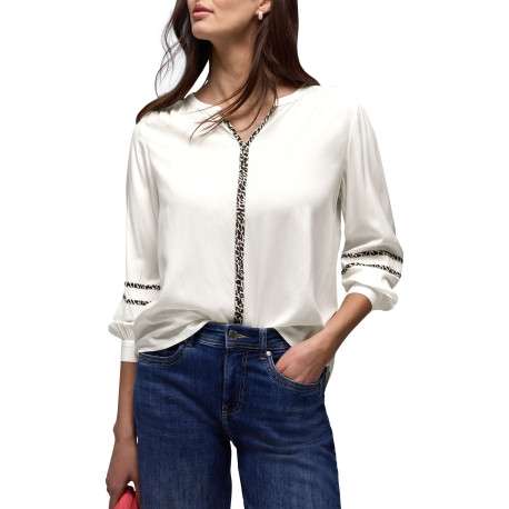 Blouse blanche unie pourvue d'une coupe droite et de manches longues - Image 3