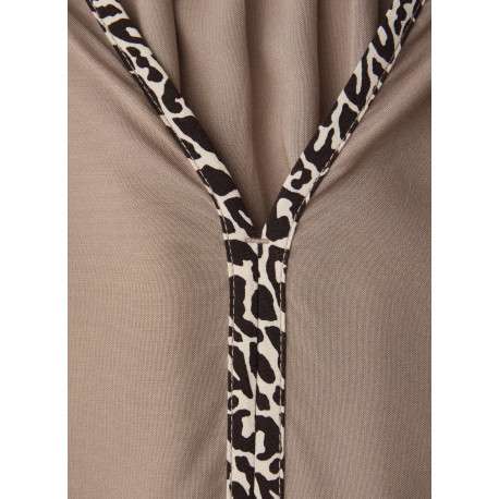 Blouse taupe unie pourvue d'une coupe droite et de manches longues - Image 2