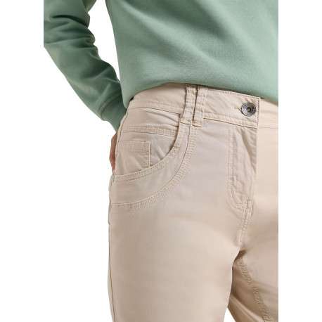 Pantalon en coton beige uni pourvu d'une coupe doite et de multiples poches - Image 5