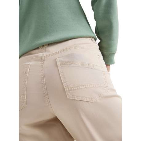 Pantalon en coton beige uni pourvu d'une coupe doite et de multiples poches - Image 6