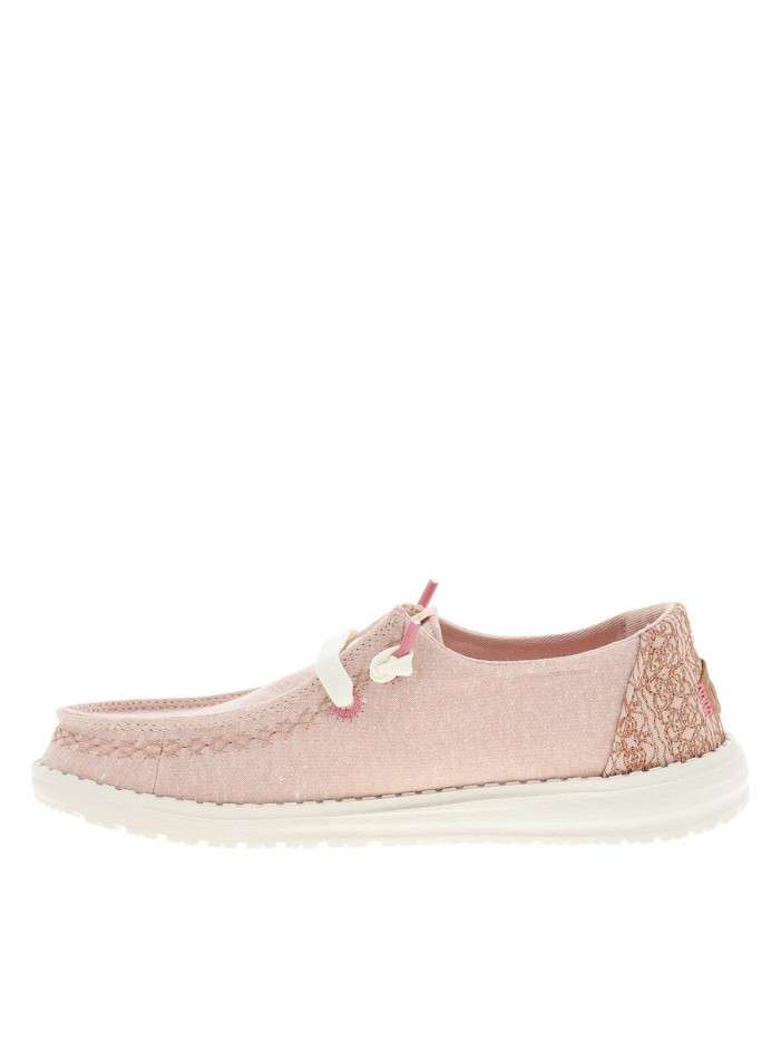 Mocassins roses avec un...
