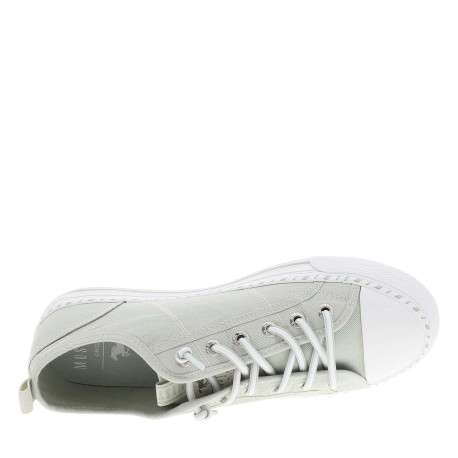 Tennis vertes à talon plat avec des lacets ronds et logo imprimé - Image 4
