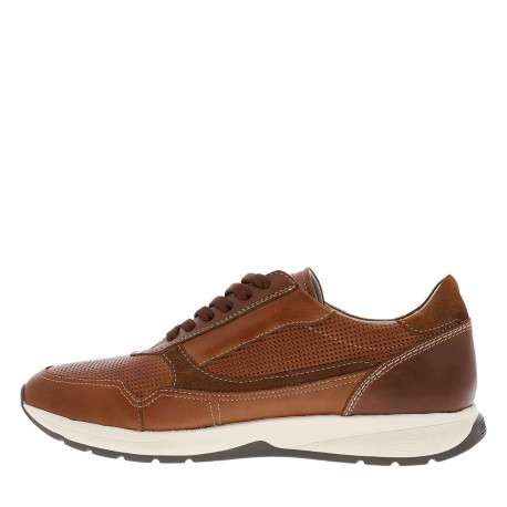 Sneakers cognac en cuir à talon plat avec des lacets et un zip latéral