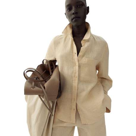 Chemisier en coton beige uni avec une coupe droite et un col à revers - Image 5
