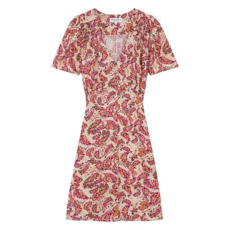 Robe courte corail avec des motifs floraux et une coupe droite