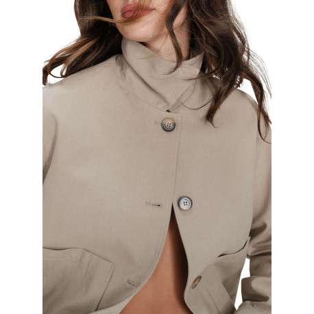 Blouson en jean tilleul uni avec une coupe droite et un col à revers - Image 4