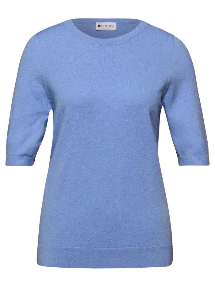 Pull bleu uni pourvu de...