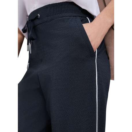 Pantalon chino marine à motifs pourvu d'une taille élastiquée - Image 7