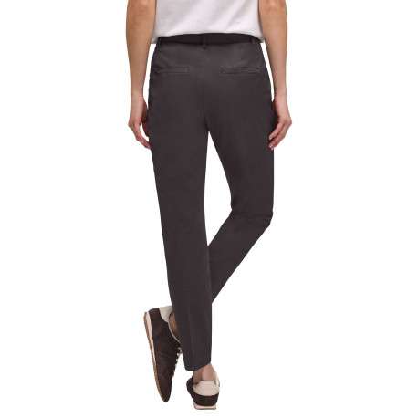 Pantalon chino en coton marron uni pourvu de multiples poches - Image 4