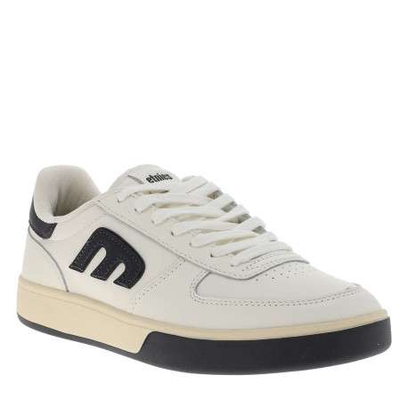 Baskets skate en cuir blanches avec un talon plat et des lacets - Image 3