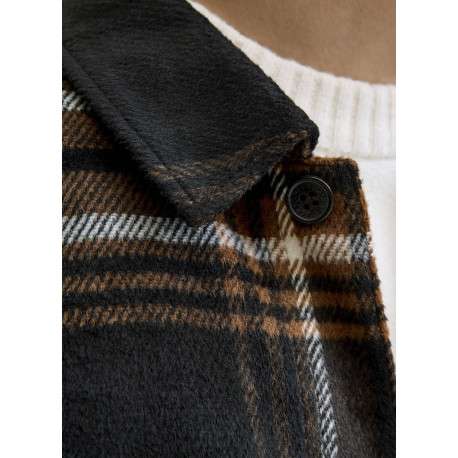 Chemise noire et orange rayée avec une coupe droite et des manches longues - Image 3