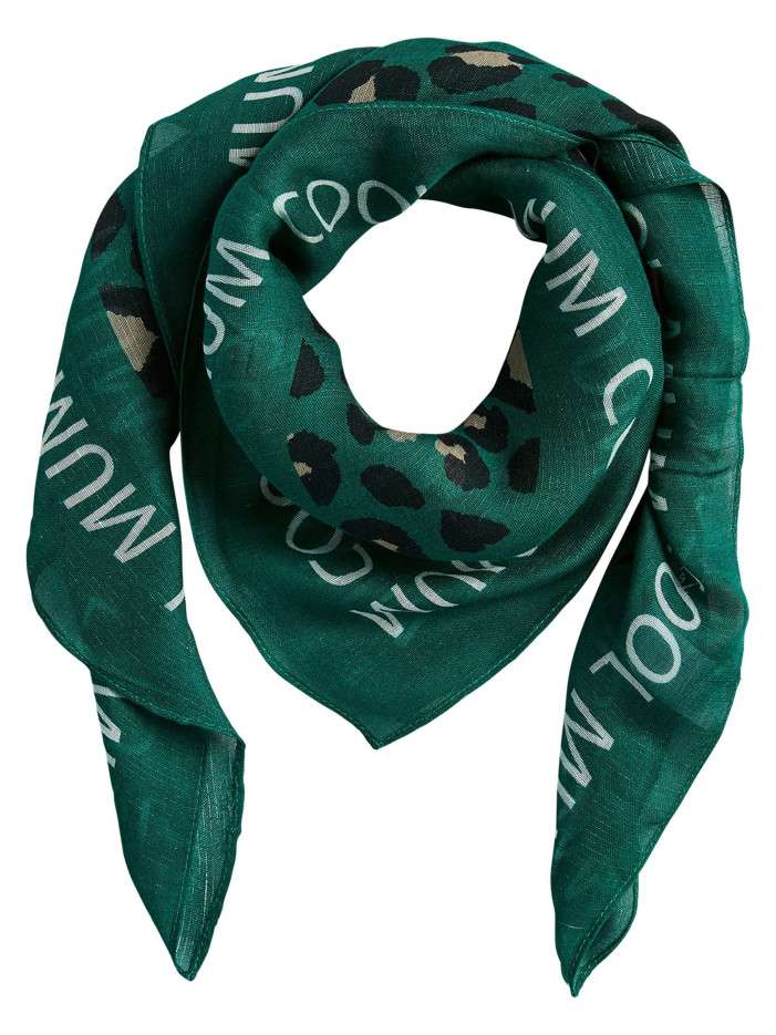 Foulard vert orné d'un...