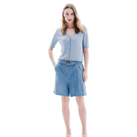 Short bleu à coupe ample pourvu d'une ceinture ajustable à la taille - Image 2