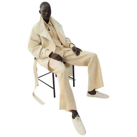 Pantalon chino en lin beige uni pourvu d'une coupe large et d'une taille haute - Image 4