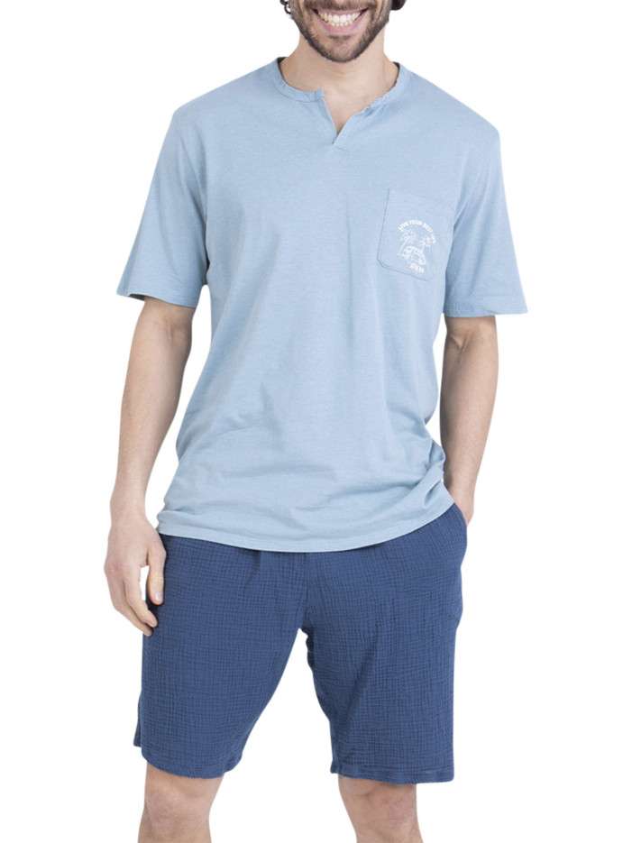 Pyjama court en coton bleu...