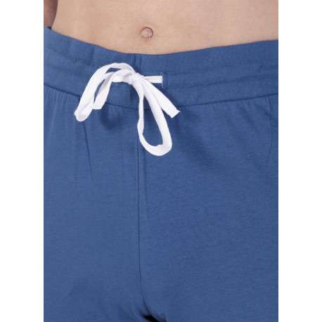 Pyjama long en coton bleu uni pourvu d'une poche plaquée sur le coeur - Image 6