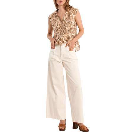 Chemisier camel à motifs floraux avec une coupe droite et un col chemise - Image 4
