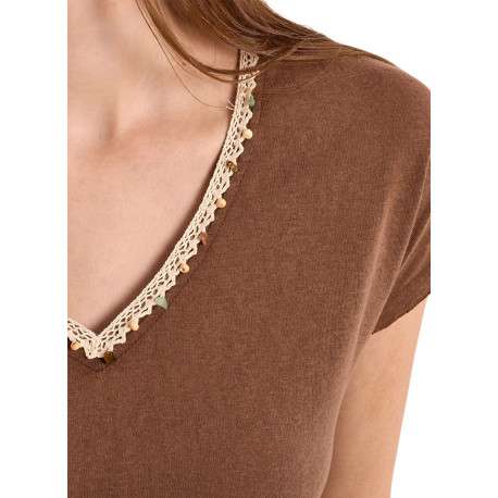 T-shirt chocolat uni pourvu d'une coupe droite et de manches courtes - Image 5