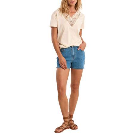 T-shirt écru uni pourvu d'un double décolleté en v avec des détails en dentelle - Image 3