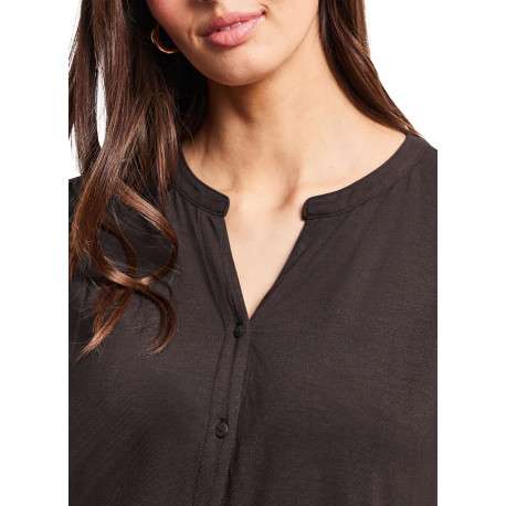 T-shirt chocolat uni avec une coupe droite et un col tunisien - Image 5