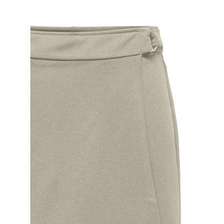 Jupe-short beige unie pourvue d'une coupe droite et d'une taille élastiquée - Image 3