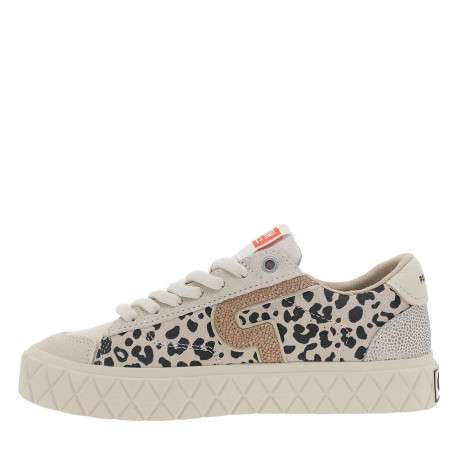 Tennis en cuir léopard à semelle plate avec un patch sur la languette