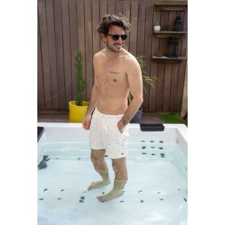 Short de bain écru brodé de drapeaux all-over et taille élastiquée - Image 5