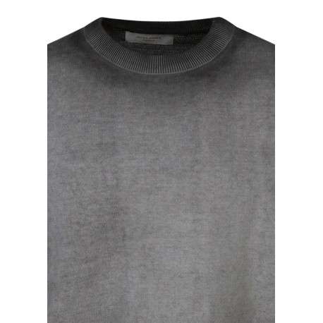 Pull en coton biologique noir uni pourvu d'un col rond et d'un aspect fumé - Image 3