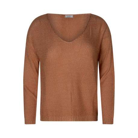 Pull brique uni pourvu d'une coupe droite et des manches longues