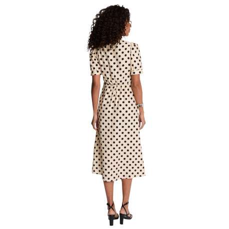 Robe longue beige à motifs pourvue d'une découpe sous la poitrine - Image 3