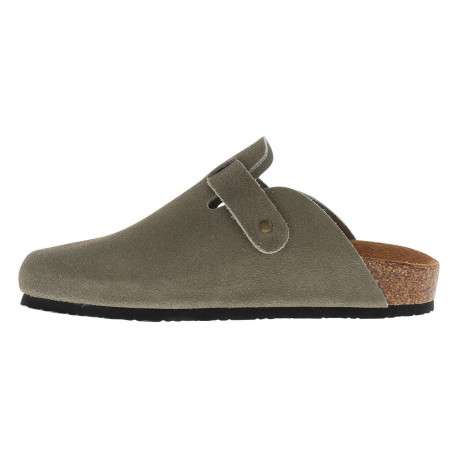 Sabots Sahara en cuir kaki avec une semelle plate et à boucle à ardillon