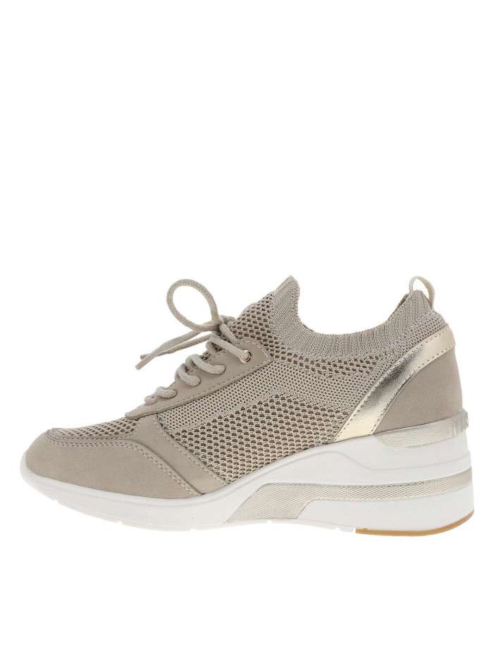 Sneakers beiges avec un...