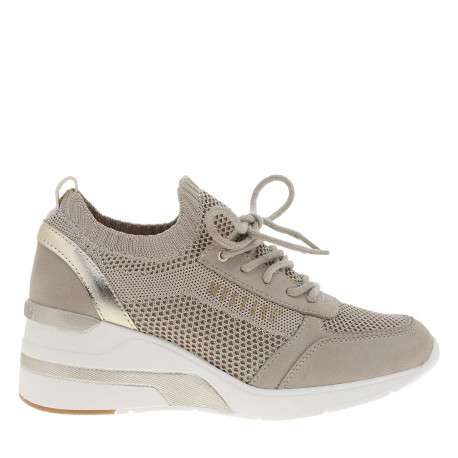 Sneakers beiges avec un talon semi-compensée et des lacets ronds - Image 2
