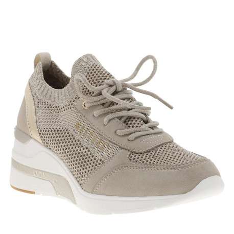 Sneakers beiges avec un talon semi-compensée et des lacets ronds - Image 3