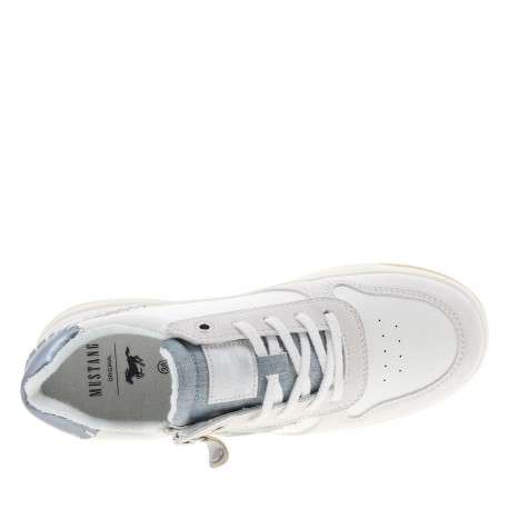 Sneakers blanches à talon plat avec une fermeture à lacets et un zip vertical - Image 4