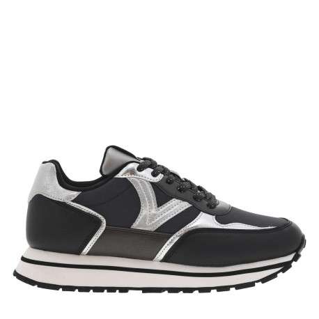 Baskets running noires avec bandes argentées à talon compensé bas - Image 2