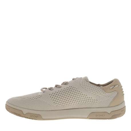 Sneakers beiges à semelle plate avec une fermeture à lacets ronds