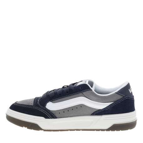 Baskets bleu marine en cuir avec un talon plat et des lacets
