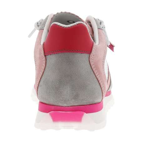 Baskets basses en cuir roses avec un aspect craquelé et une semelle running - Image 6
