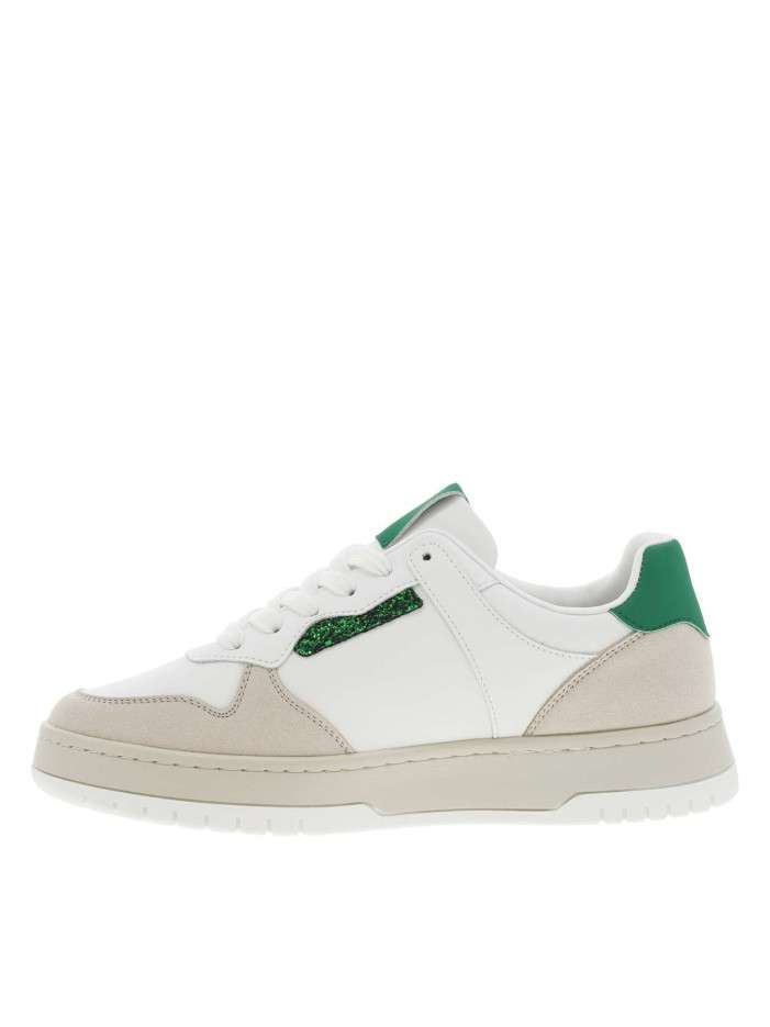 Tennis blanches et beiges...