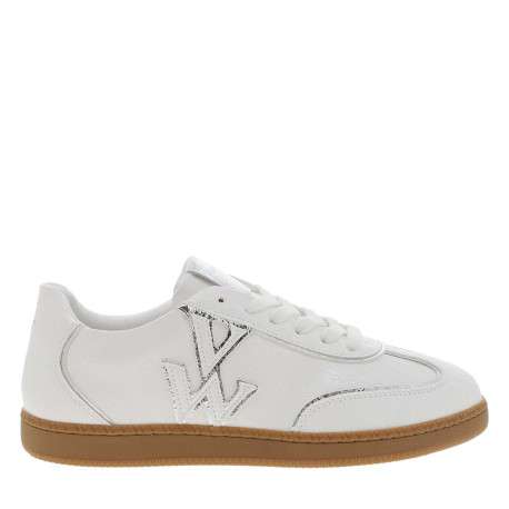 Tennis blanches à talon plat avec le logo de la marque cousu sur les côtés - Image 2