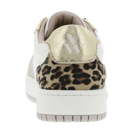 Tennis taupe à talon plat et à lacets plats beige avec monogrammes noirs - Image 6