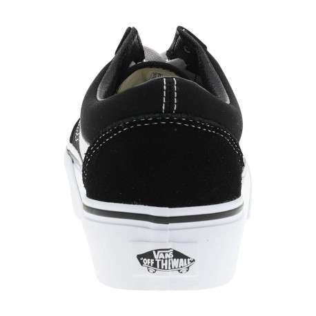 Baskets skate noires avec un talon plat et des lacets blancs - Image 5
