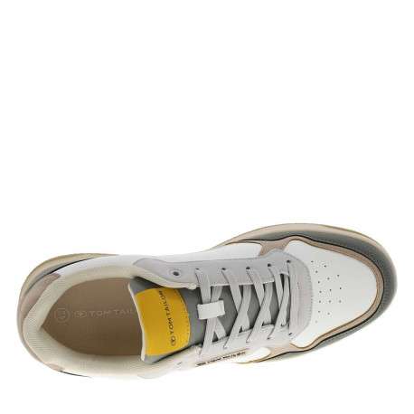 Baskets running vertes à talon plat avec un logo en relief sur le côté - Image 4
