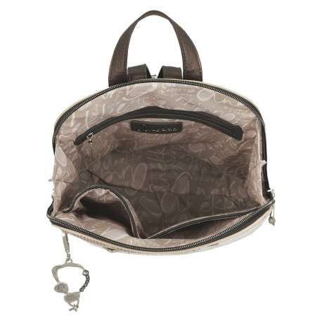 Sac à dos écru imprimé avec une fermeture zippée et un imprimé de la marque - Image 8