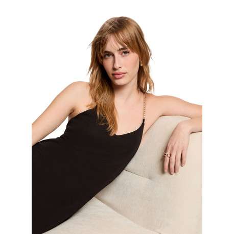 Robe longue noire unie pourvue d'une coupe droite et d'un décolleté en V - Image 5