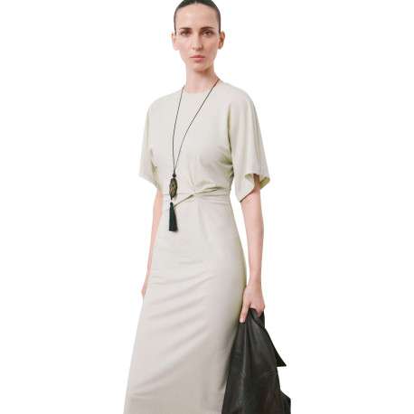 Robe longue beige unie pourvue de manches courtes et d'une coupe ajustée - Image 4